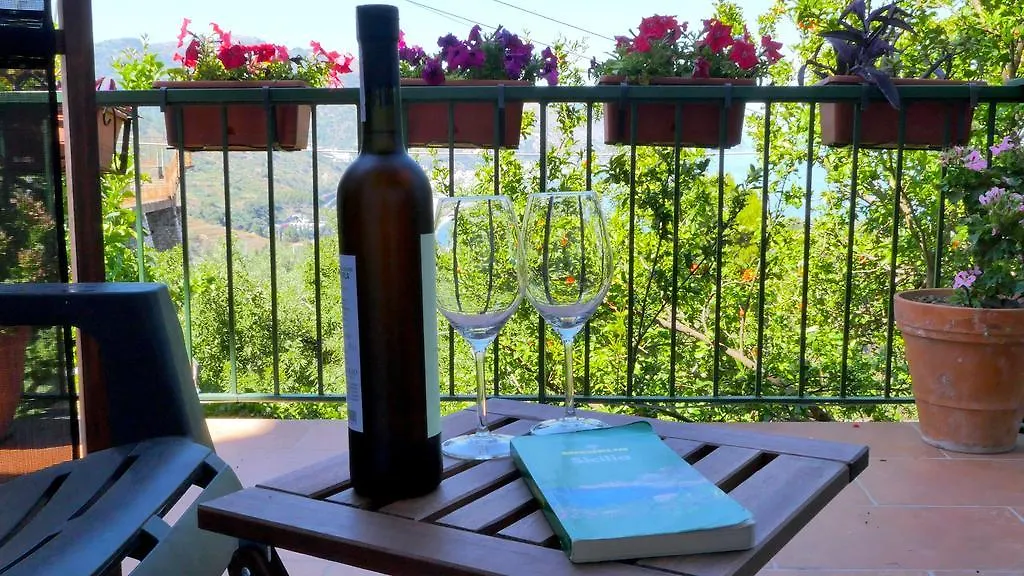 La Via Del Mare Bed and Breakfast Taormina Bed & Breakfast